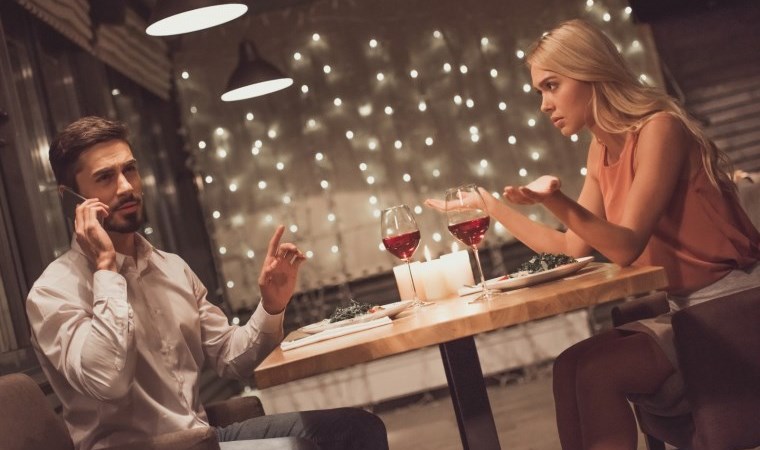 Bu burçlar tarafından ilgisiz bırakılabilirsiniz! İşte ilişkilerinde özensiz davranan o 4 burç…