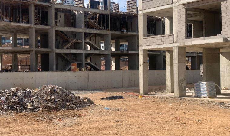 Fabrika inşaatında iş cinayeti… 8 metre yükseklikten düşen kalıp ustası öldü!