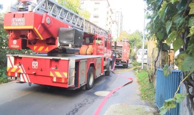 Gaziantep’te yangın çıkan binada mahsur kalan 12 kişi kurtarıldı