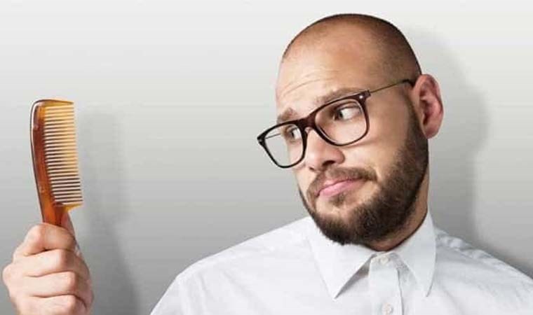 ‘Saç ekiminin gerçekleşebilmesi için hastaların belli kriterleri karşılaması gerekiyor’