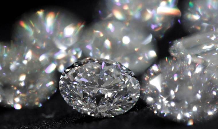 AB’den Rusya’nın en büyük elmas üreticisine yaptırım