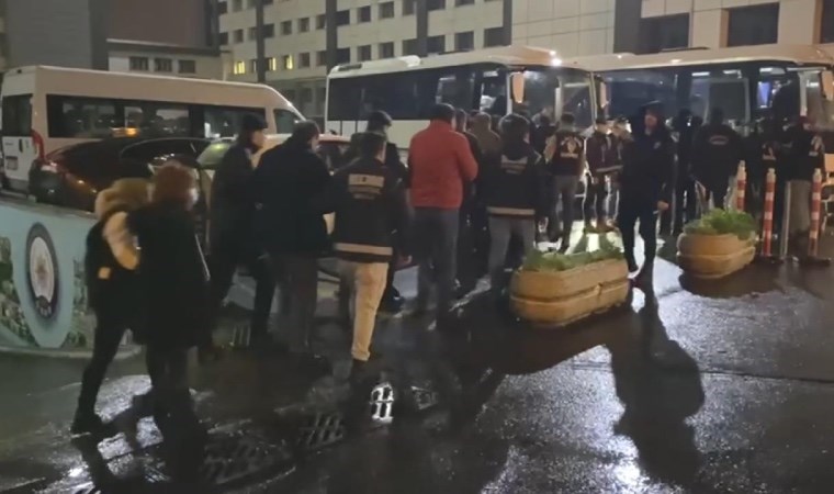 Son dakika… Büyükçekmece Belediyesi’ne rüşvet operasyonu: Şüpheliler adliyeye sevk edildi