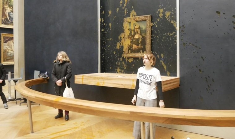 Mona Lisa tablosuna çorbalı saldırı