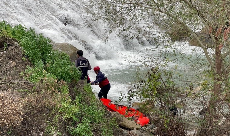 Dere yatağındaki kayalıkta ölü bulundu