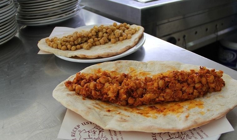 Gaziantep’in sokak lezzeti: Nohut dürüm nasıl yapılır?