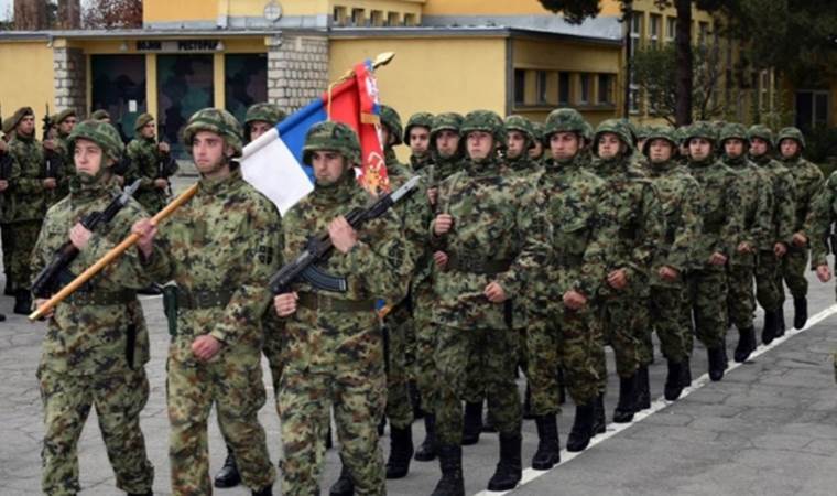 Sırbistan’da askerlik zorunlu oluyor