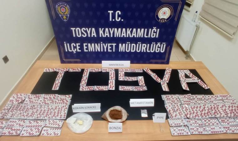 Tutuklandı: Arkadaşına verdiği çantada uyuşturucu çıktı