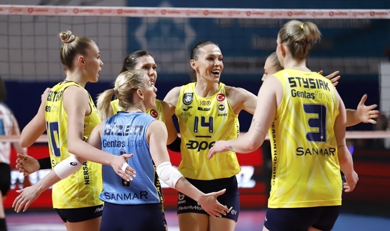 Fenerbahçe Opet evinde set vermedi!