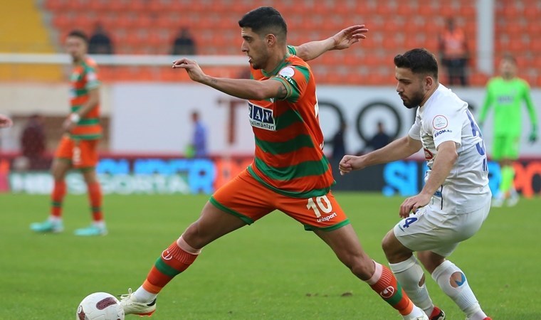 Alanya’da flaş VAR kontrolü: 9 dakika karar verilemedi!