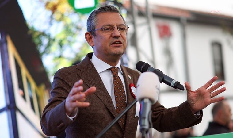 Özgür Özel’den ‘CHP’li yönetimleri artırma’ çağrısı: Herkes Karşıyaka’da, Kadıköy’de oturabilir mi?