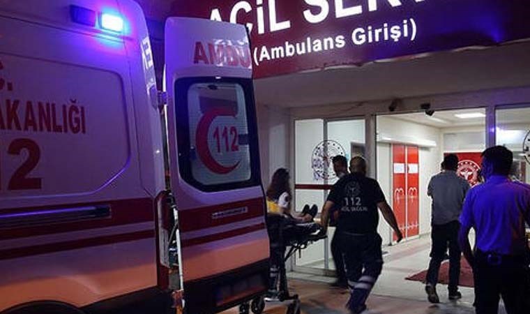 Şüphelileri kovalayan polis aracı kaza yaptı: 1 polis yaralı