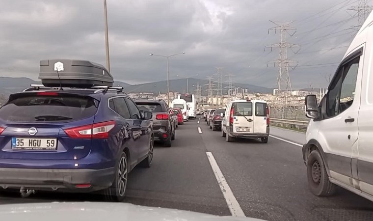 Cumhurbaşkanı Erdoğan, İzmir trafiğini felç etti