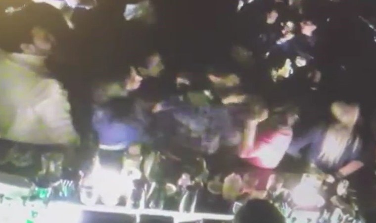 İş kadınını darbettiler: Görüntüleri ortaya çıktı