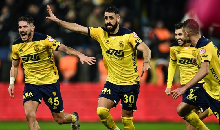 Ankaragücü uzatmalarda açıldı: Çaykur Rizespor’u 3 golle eledi!