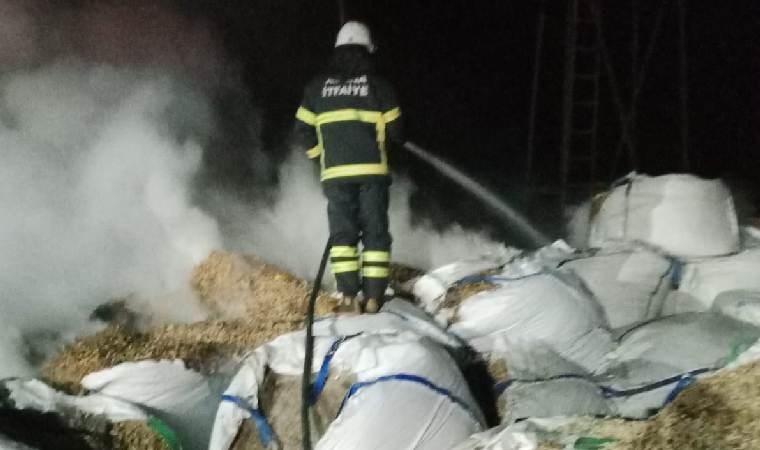 Adana’da tahıl kurutma fabrikasında korkutan yangın!