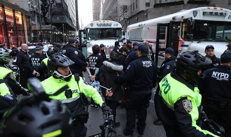 New York’ta Biden protestosu: Onlarca kişi gözaltına alındı