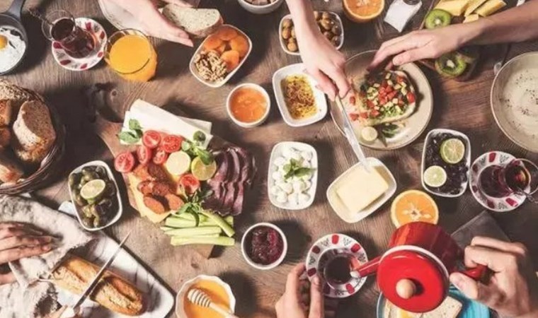 Kilo vermek isteyenler dikkat: ‘Sabahları kahvaltıyı atlayanlar daha çok kilo alıyor’