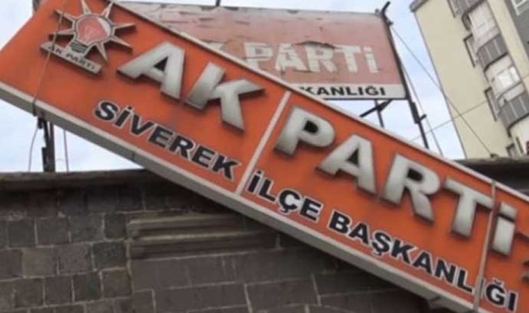 AKP Siverek teşkilatında toplu istifa! 20 yıllık tabela indirildi