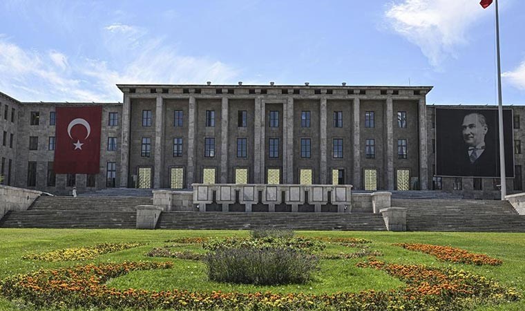 Meclis’in hediyelik eşya mağazasında en çok ne satıldı?