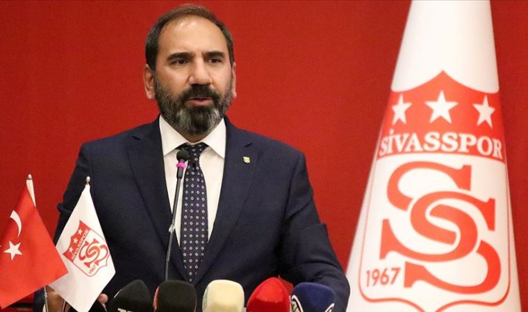 Mecnun Otyakmaz’dan açıkladı: 2 transfer müjdesi!