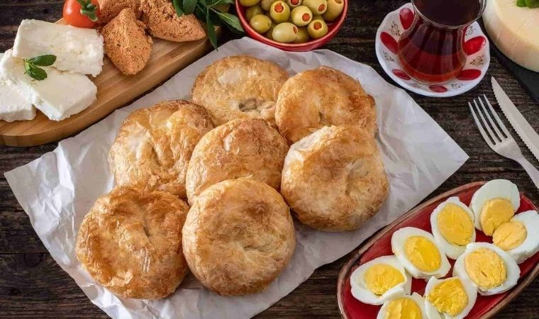 İzmir’in efsane lezzeti: İşte evde yapabileceğiniz leziz Boyoz tarifi…