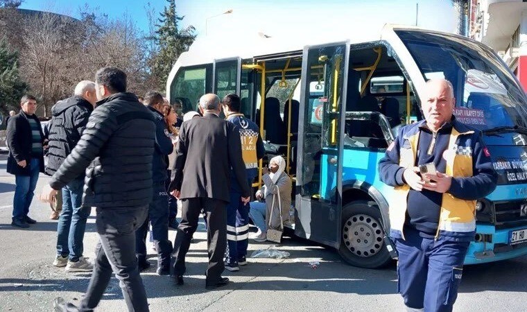 Diyarbakır’da feci kaza… 3’ü ağır 8 yaralı