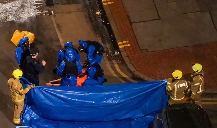 Otobüs şoförünü ve yolcuları ‘asit’ ile rehin aldı