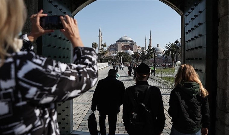 Yabancı turist 2023’te yüzde 63 daha fazla harcadı