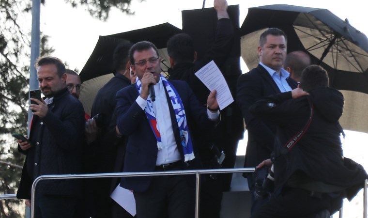 Bilirkişi raporu açıklandı: Ekrem İmamoğlu’na ‘şeker’ değil ‘kaldırım taşı’ atıldı