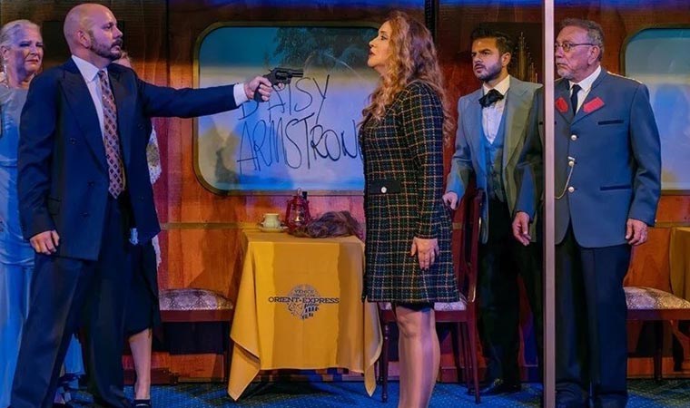 ‘Doğu Ekspresinde Cinayet’ oyunu, Antalya’da tiyatro severlerle buluşacak