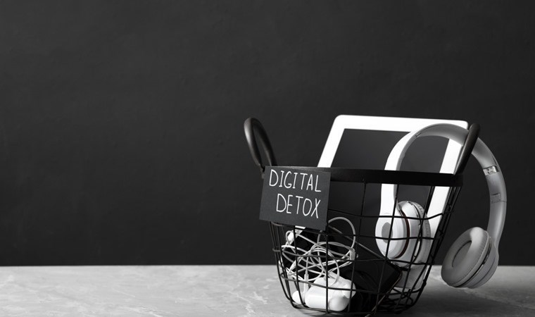 Adım adım dijital detoks: Cep telefonu ve sosyal medya bağımlılığından kurtulmanın 10 yöntemi