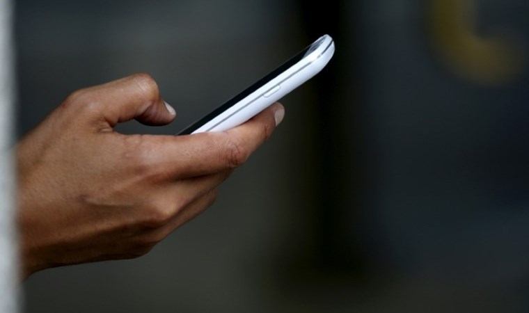 Oylama yapıldı: Kamusal alanlarda akıllı telefona yasak
