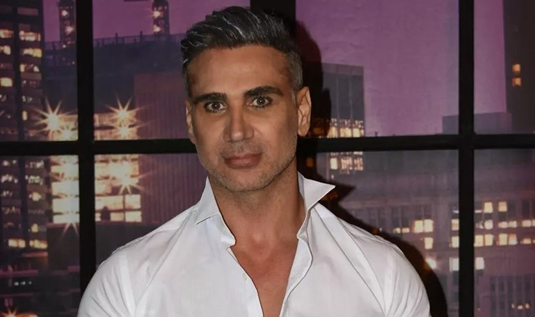 Şarkıcı Doğuş sahnede konuştu: ‘Estetik erkeği bozar’