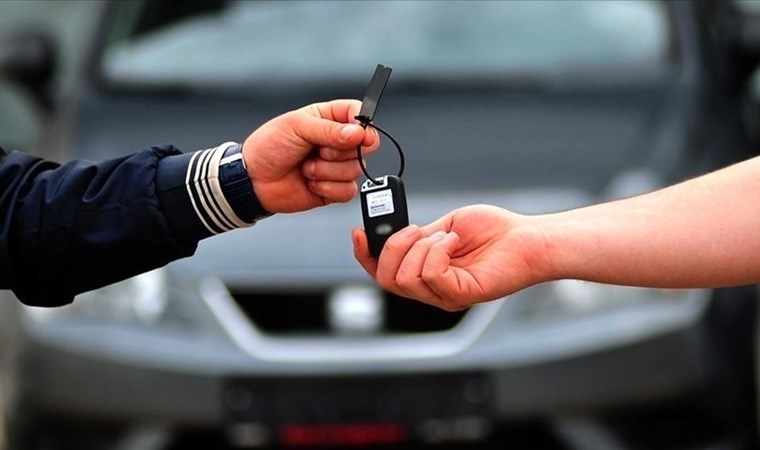İkinci el otomobilde fiyatlar düşecek mi? İşte piyasada son durum…