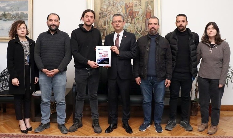 Hatay’da depremzedelerden CHP’ye çağrı: ‘Büyükşehir adayını yeniden değerlendirin’