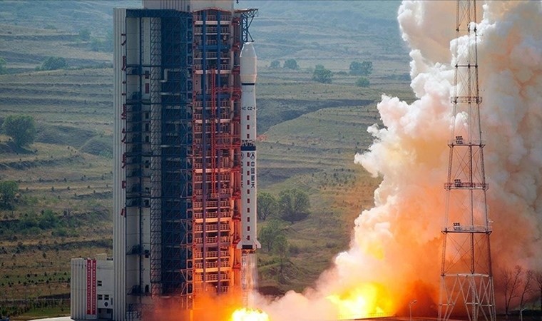 Yapay zeka ile çalışan Çin ‘hiper uydu’su fırlatıldı