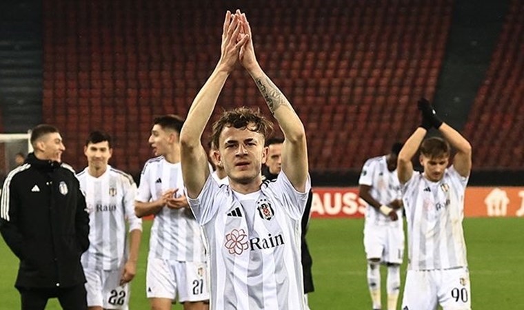 Taraftarlar tepki göstermişti: Beşiktaş, Emirhan Delibaş ile yollarını ayırdı!