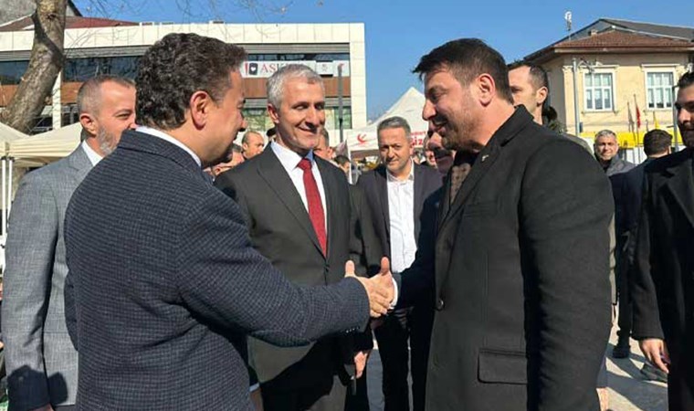 Ali Babacan, Yeniden Refah’ın Düzce adayı şarkıcı Davut Güloğlu’nu tanımadı: ‘Sanatçı derken?’