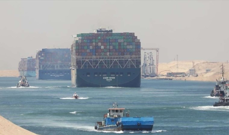 Mısır’ın Süveyş Kanalı geliri yüzde 40 ila 50 azaldı