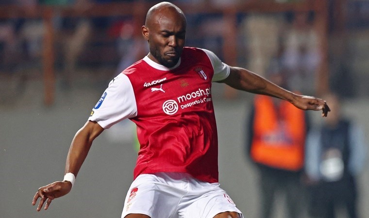 Geliş saati ortaya çıktı: Beşiktaş’tan flaş transfer hamlesi!