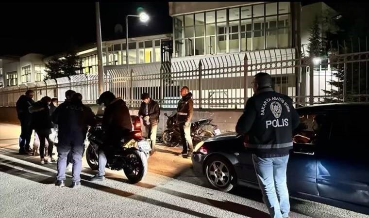 Sakarya’da cinsel içerikli ürün ele geçirildi