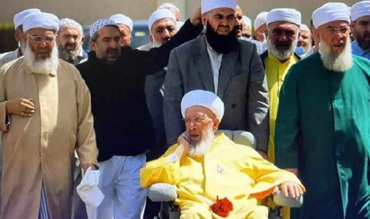 Karargahtaki o fotoğraf üzerine kritik açıklama: ‘Boşalan kadroları bölüştürüyorlar…’