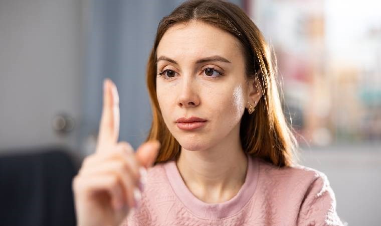 Gözde sinek uçuşmasının 3 nedenine dikkat