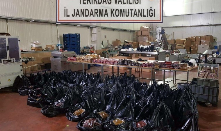 Tekirdağ’da 3,5 ton bandrolsüz nargile tütünü ele geçirildi
