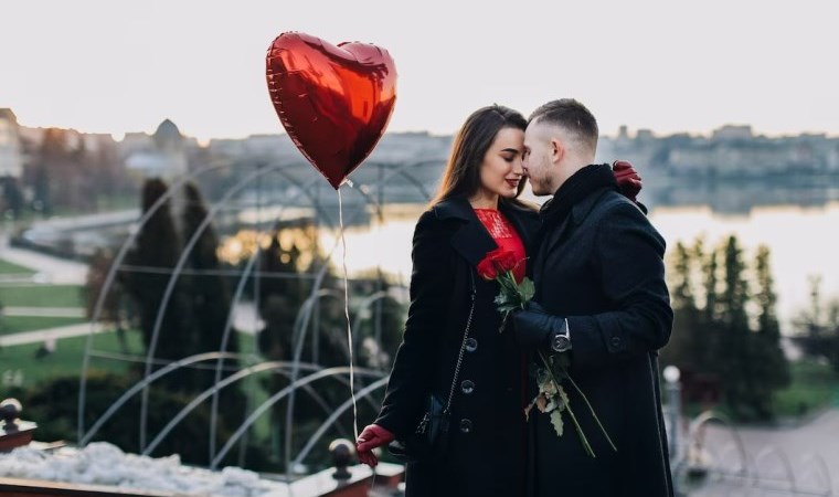Aşk dolu sürprizler onların işi! İşte 14 Şubat’ın en romantik burçları…
