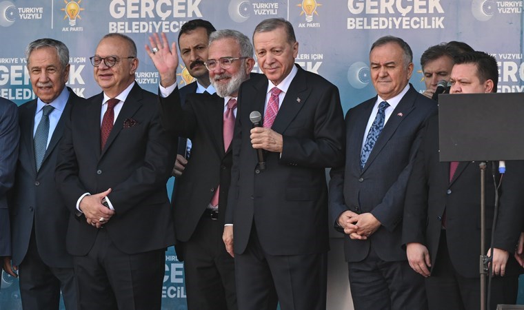 MHP’li belediye başkanı yanındaydı… Erdoğan’dan Manisa’da büyük gaf!