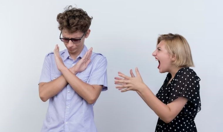 En ufak sorunda hızlıca ortadan kaybolurlar! İşte tartışmalardan kaçınmayı seven 4 erkek burcu….