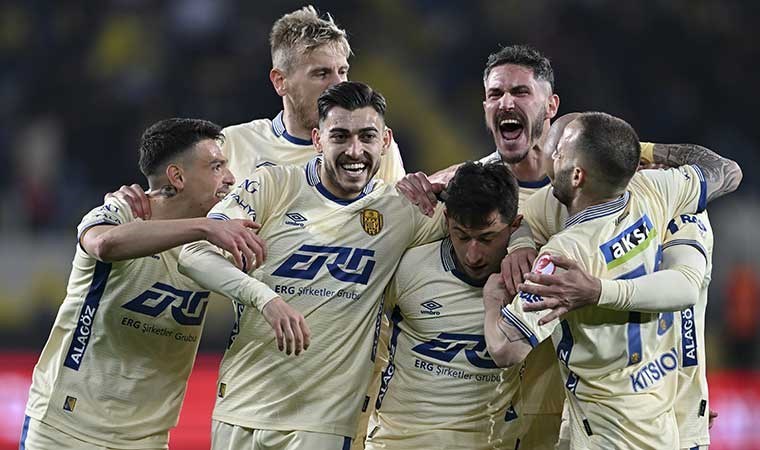 Fenerbahçe Ziraat Türkiye Kupası’na veda etti! Ankaragücü 3-0 Fenerbahçe