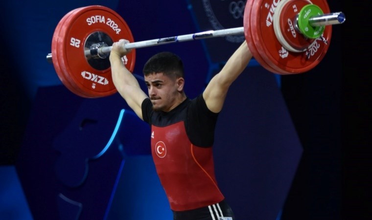 Kaan Kahriman Romanya’da altın madalyanın sahibi oldu!