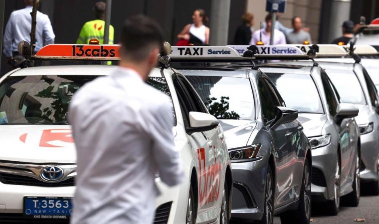 Uber Avustralya’da taksicilere ‘dev tazminat’ ödeyecek